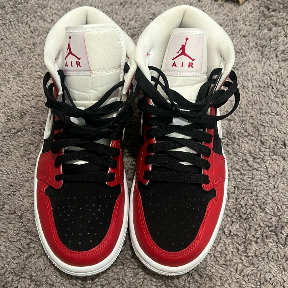 Nike Air Jordan 1 Mid “Gym Red Black”